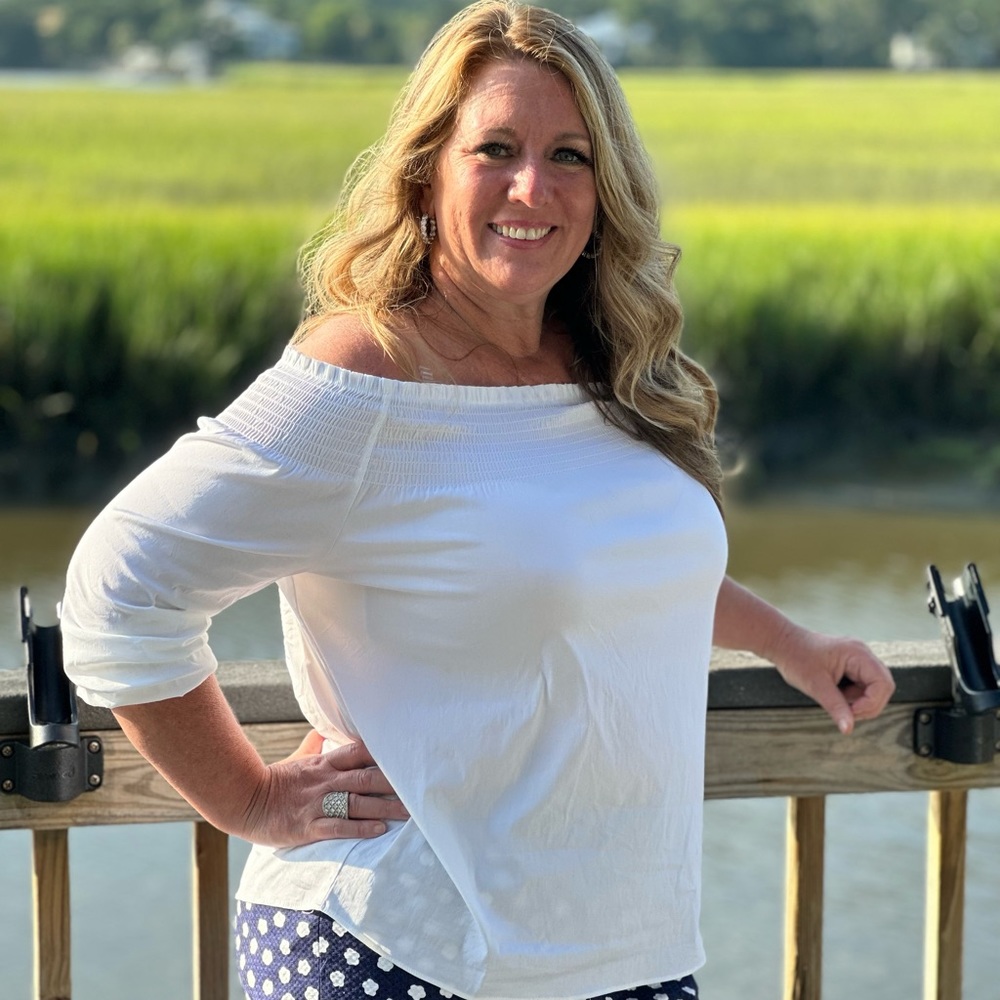 Meet your Posher, Phoebe